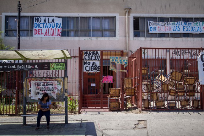 Escuela municipal Santo Domingo de Guzmán. Foto: Cerro Navia cierra sus colegios