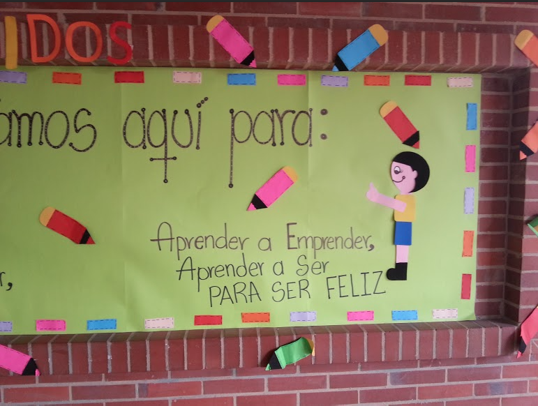 Mensaje de empreendedorismo en el Colegio Hernando Duran Dusan. Foto: Lizeth López 